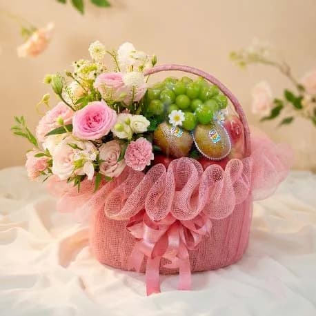 Giỏ Trái Cây Kèm Hoa Tươi YN77